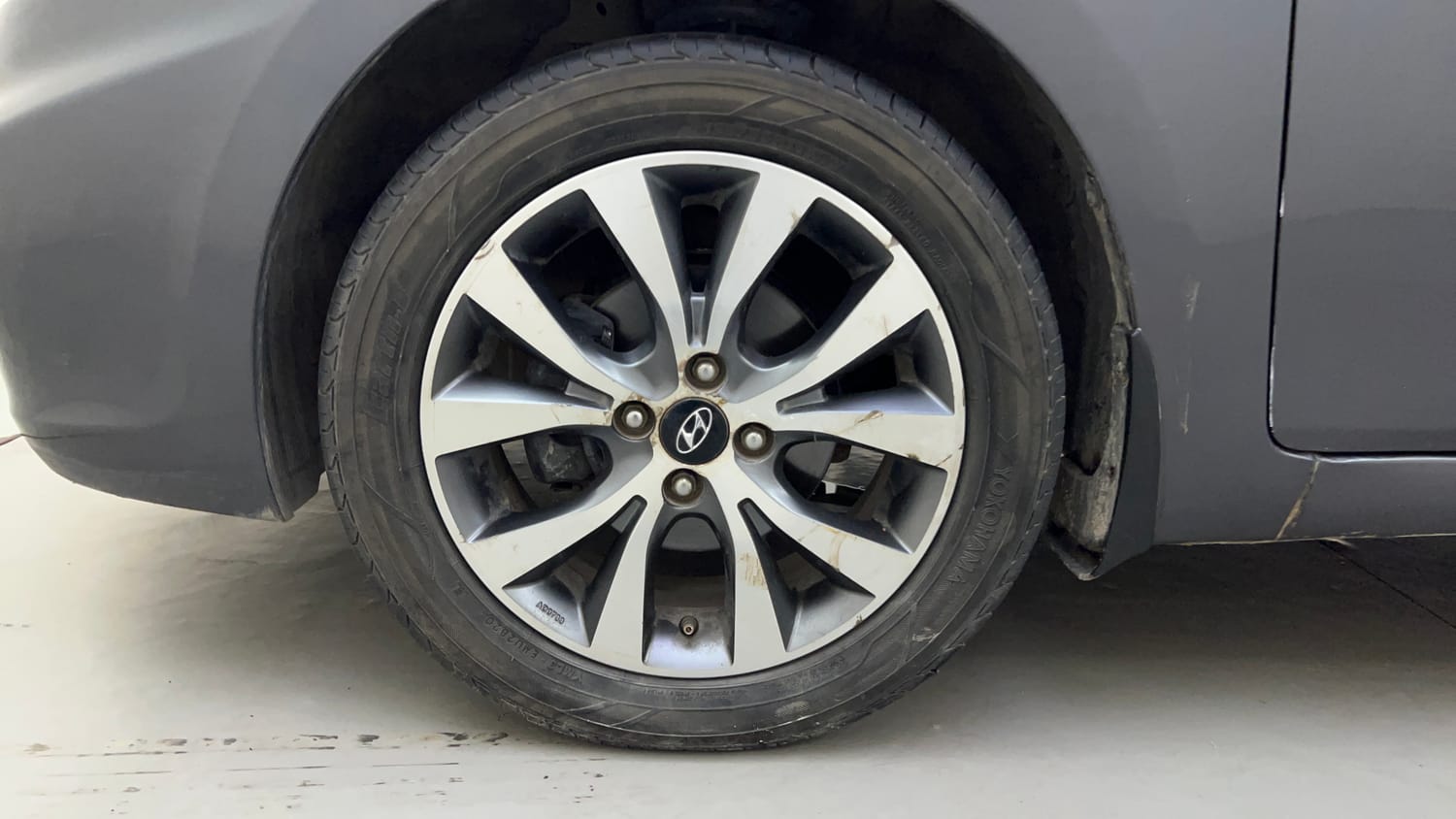 Used 2013 Hyundai Verna Fluidic 1.6 VTVT SX Opt AT Petrol Automatic tyres LEFT FRONT TYRE RIM VIEW