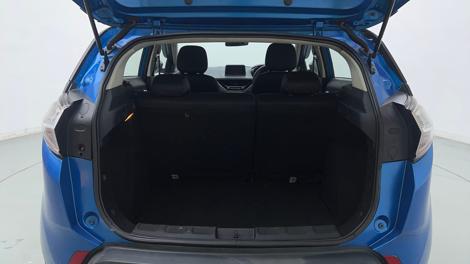 2018 Tata Nexon XZ Plus-25