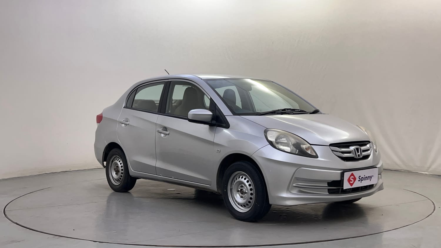 Used 2013 Honda Amaze 1.2 EX i-VTEC Petrol Manual exterior RIGHT FRONT CORNER VIEW
