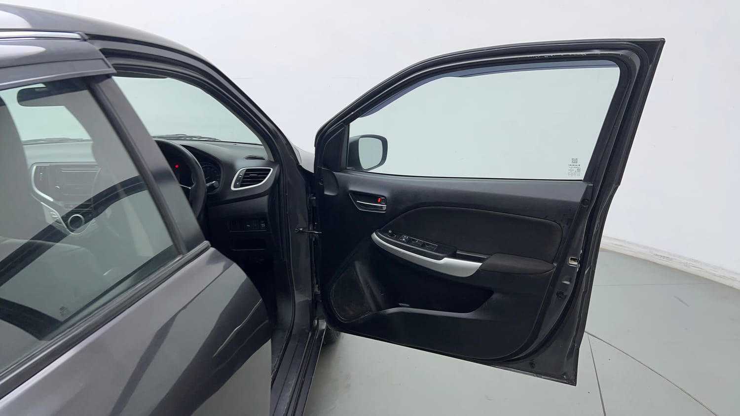 Used 2018 Maruti Suzuki Baleno Delta 1.2 Petrol Manual interior RIGHT FRONT DOOR OPEN VIEW