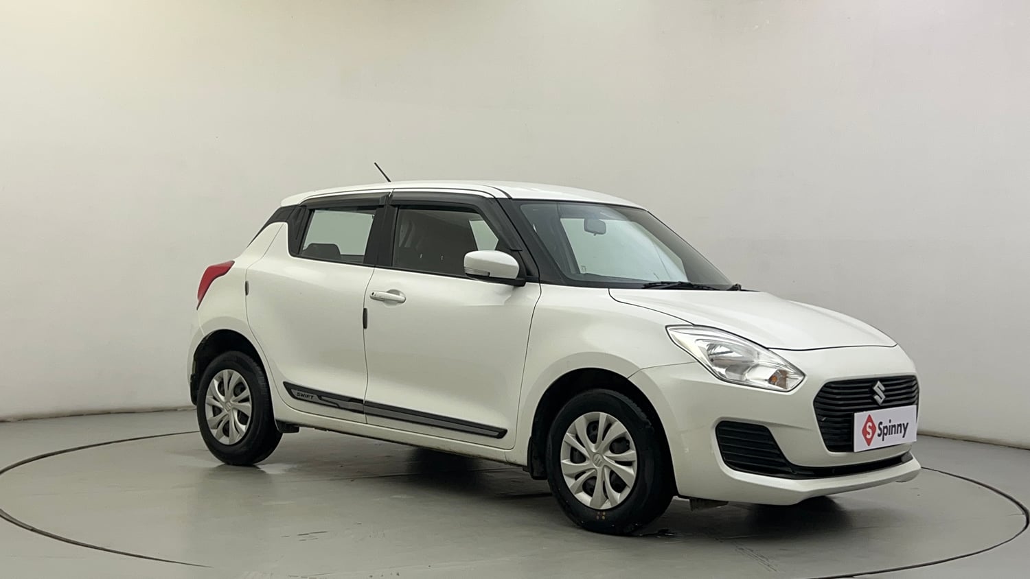 Used 2019 Maruti Suzuki Swift VXi Petrol Manual exterior RIGHT FRONT CORNER VIEW
