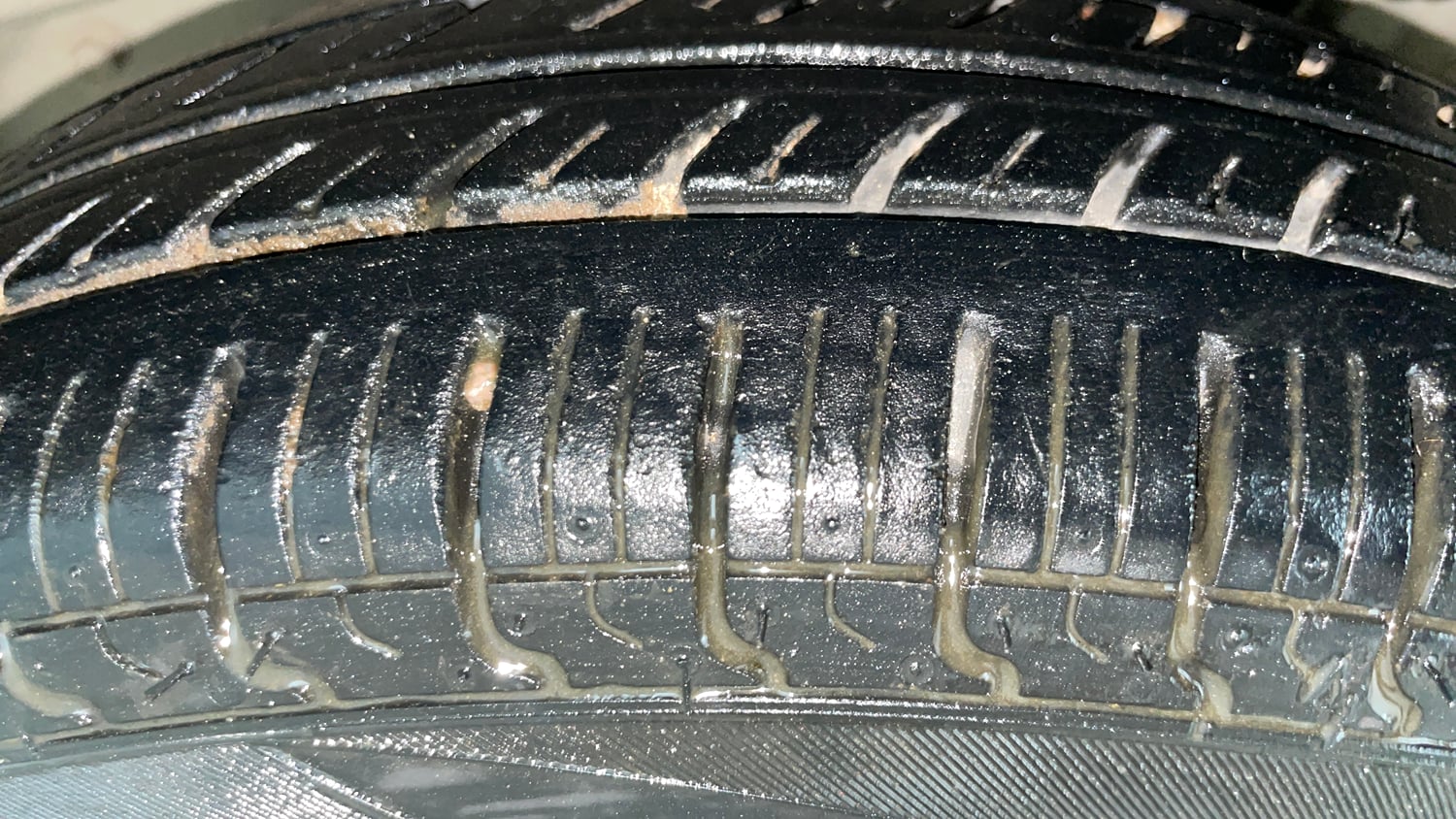 Used 2012 Maruti Suzuki Alto LXi BS-IV Petrol Manual tyres LEFT FRONT TYRE TREAD VIEW