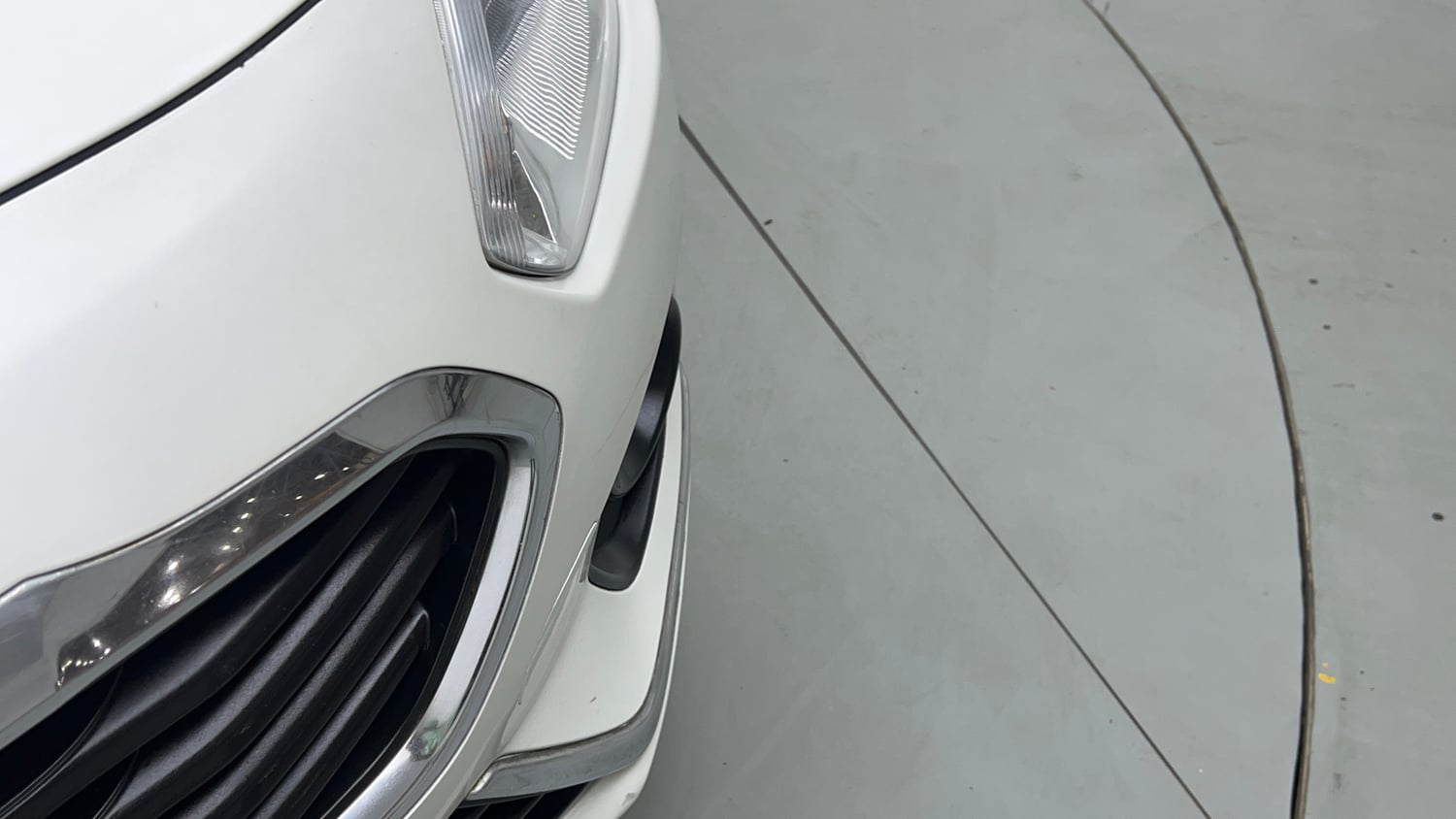 Used 2018 Maruti Suzuki Dzire VXi AMT Petrol Automatic dents MINOR SCRATCH