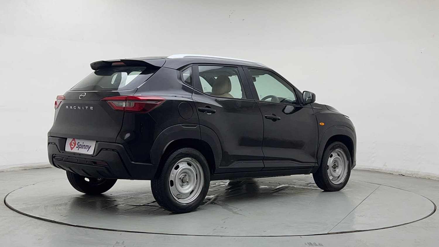 Used 2024 Nissan Magnite XE Petrol Manual exterior RIGHT REAR CORNER VIEW