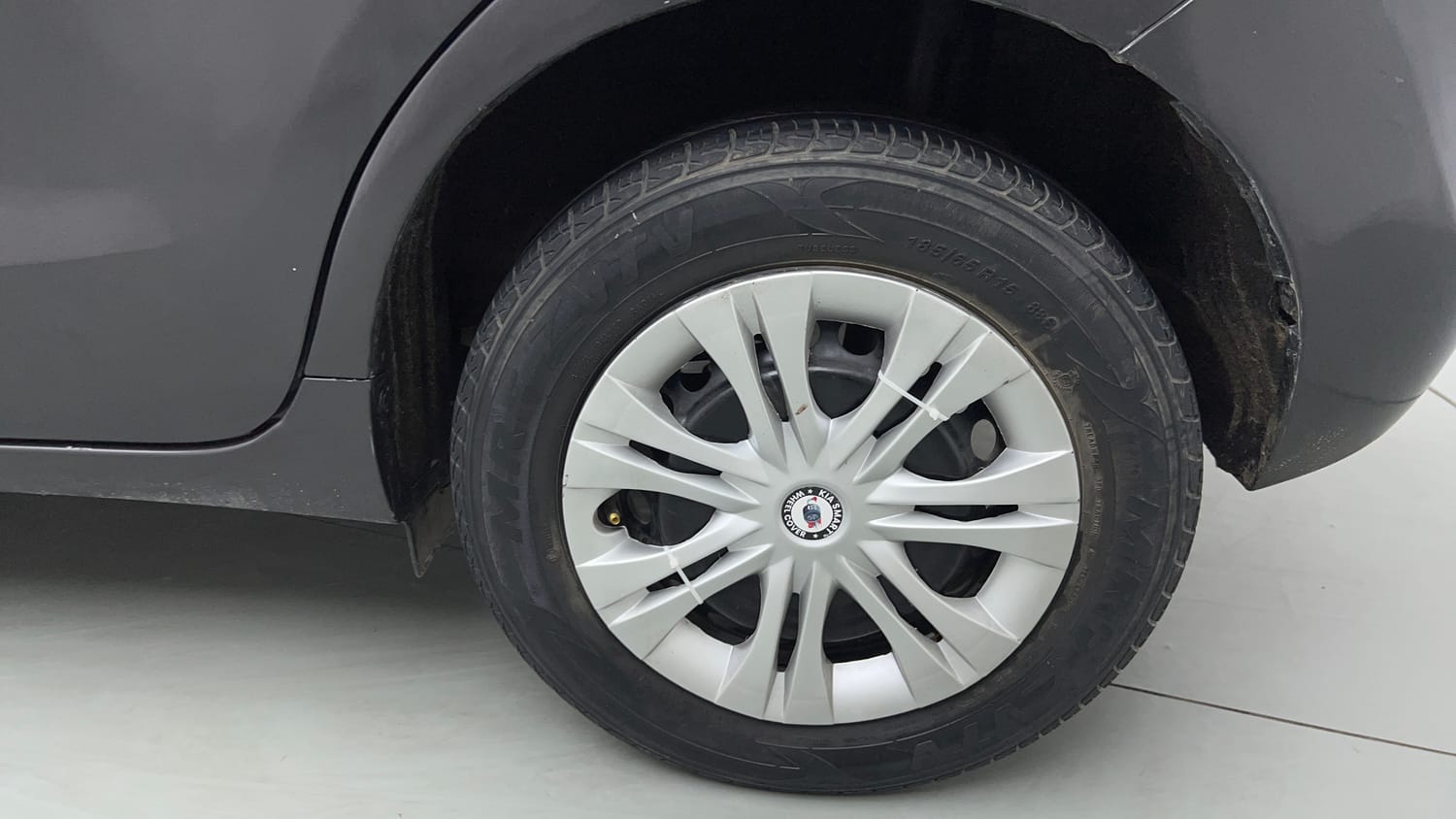 Used 2018 Maruti Suzuki Baleno Delta 1.2 Petrol Manual tyres LEFT REAR TYRE RIM VIEW