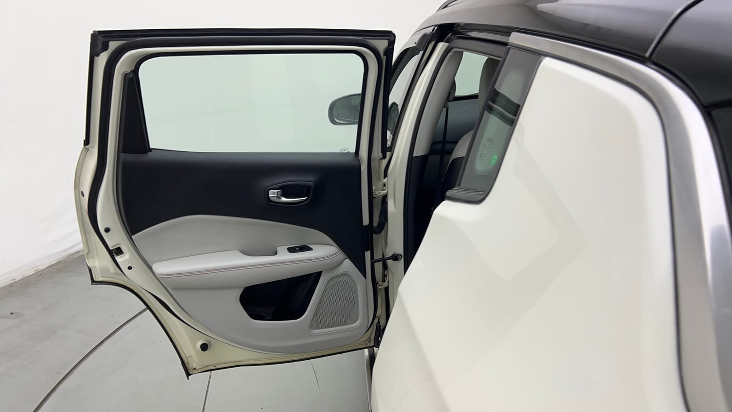 2019 Jeep Compass Limited Plus Petrol AT-22