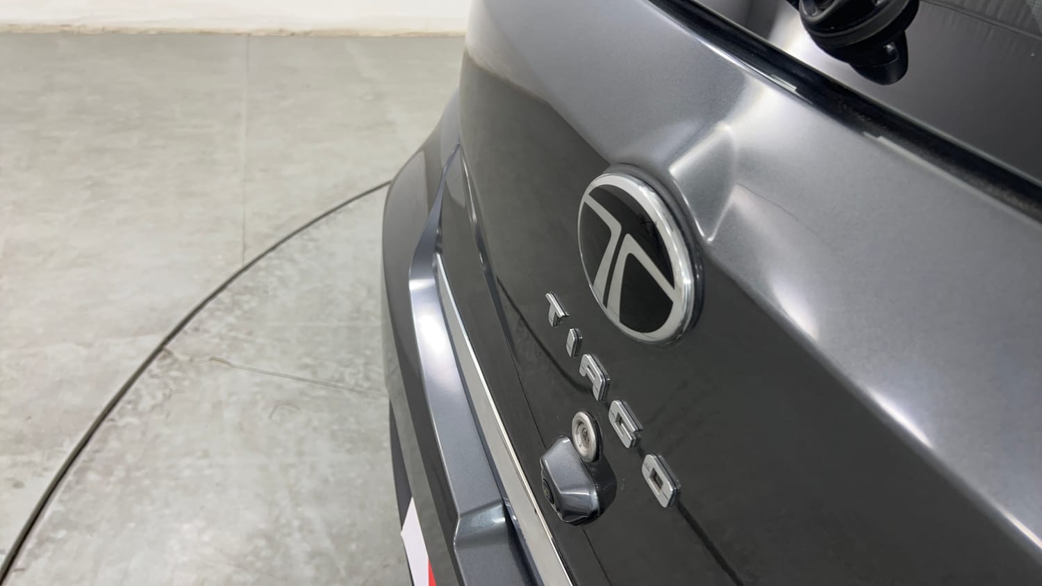 Used 2024 Tata Tiago XZA Plus iCNG Cng Automatic dents MINOR SCRATCH