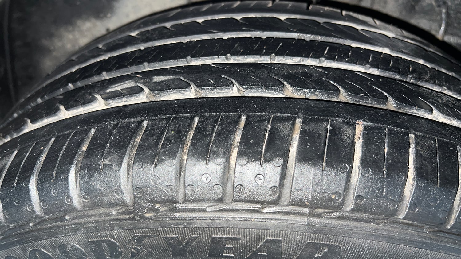 Used 2022 Tata Altroz XZ i-Turbo Petrol Petrol Manual tyres RIGHT REAR TYRE TREAD VIEW