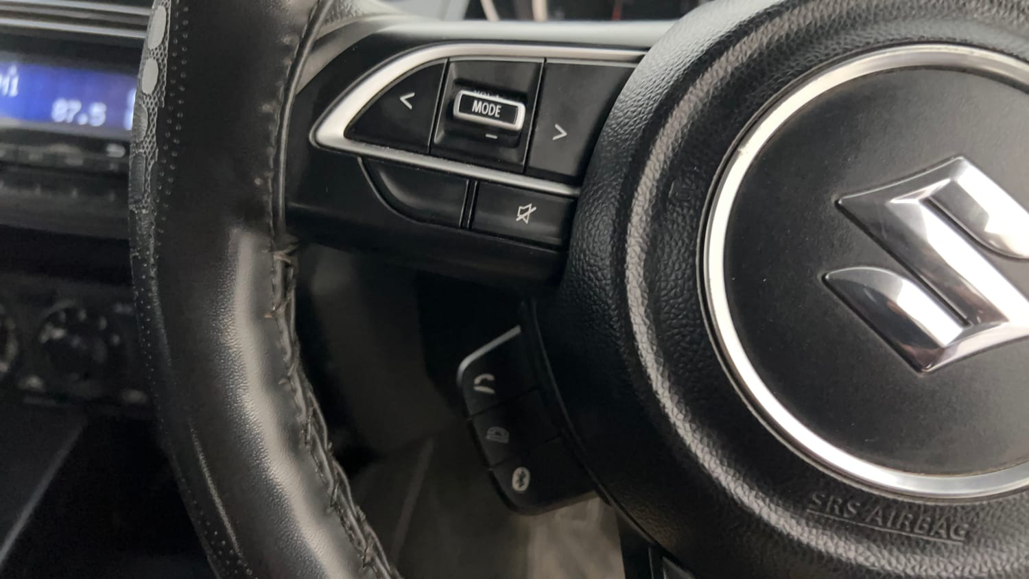 Used 2019 Maruti Suzuki Swift VXi Petrol Manual top_features Steering mounted controls