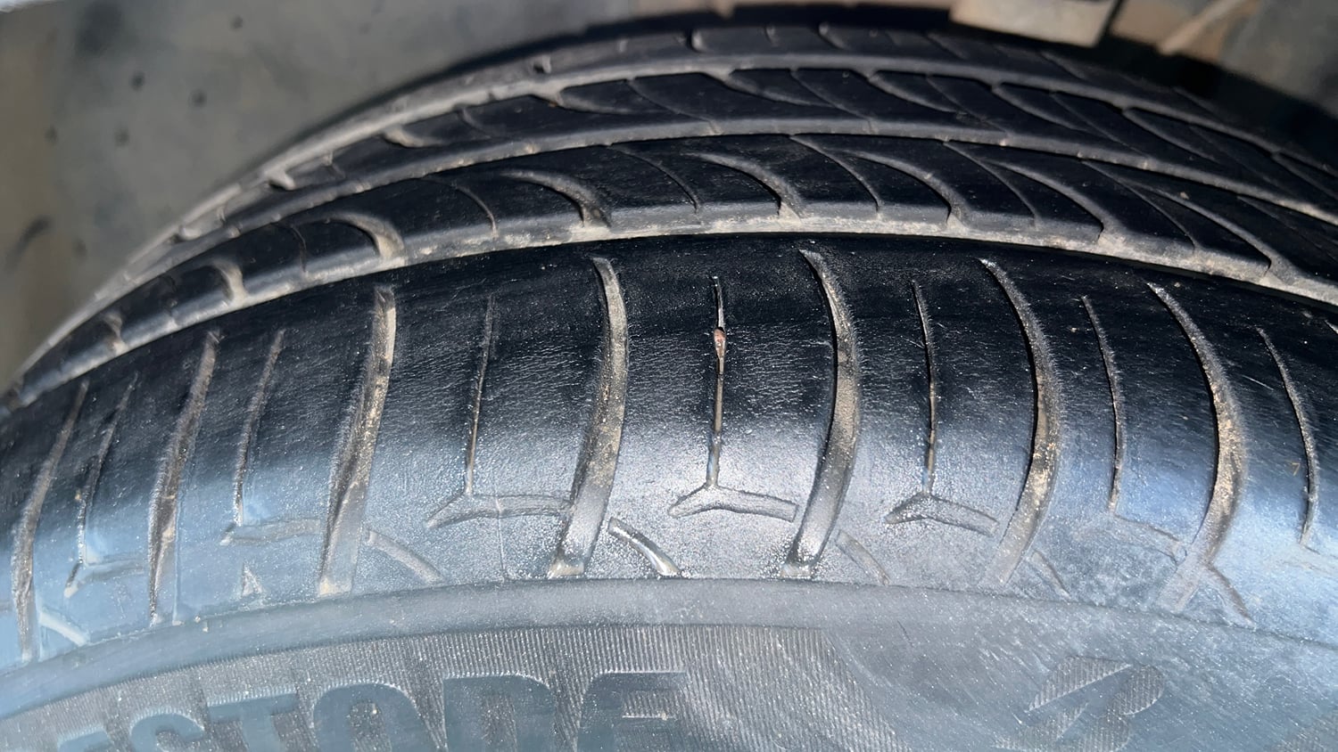 Used 2022 Tata Altroz XZ i-Turbo Petrol Petrol Manual tyres LEFT FRONT TYRE TREAD VIEW