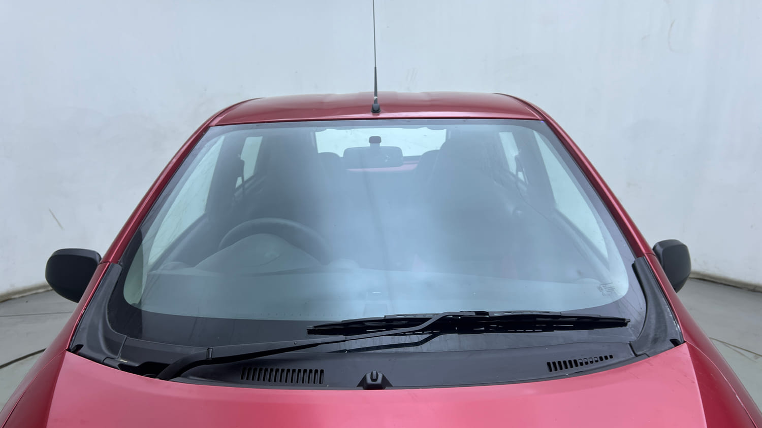 Used 2017 Datsun Redi-GO T (O) Petrol Manual exterior FRONT WINDSHIELD VIEW