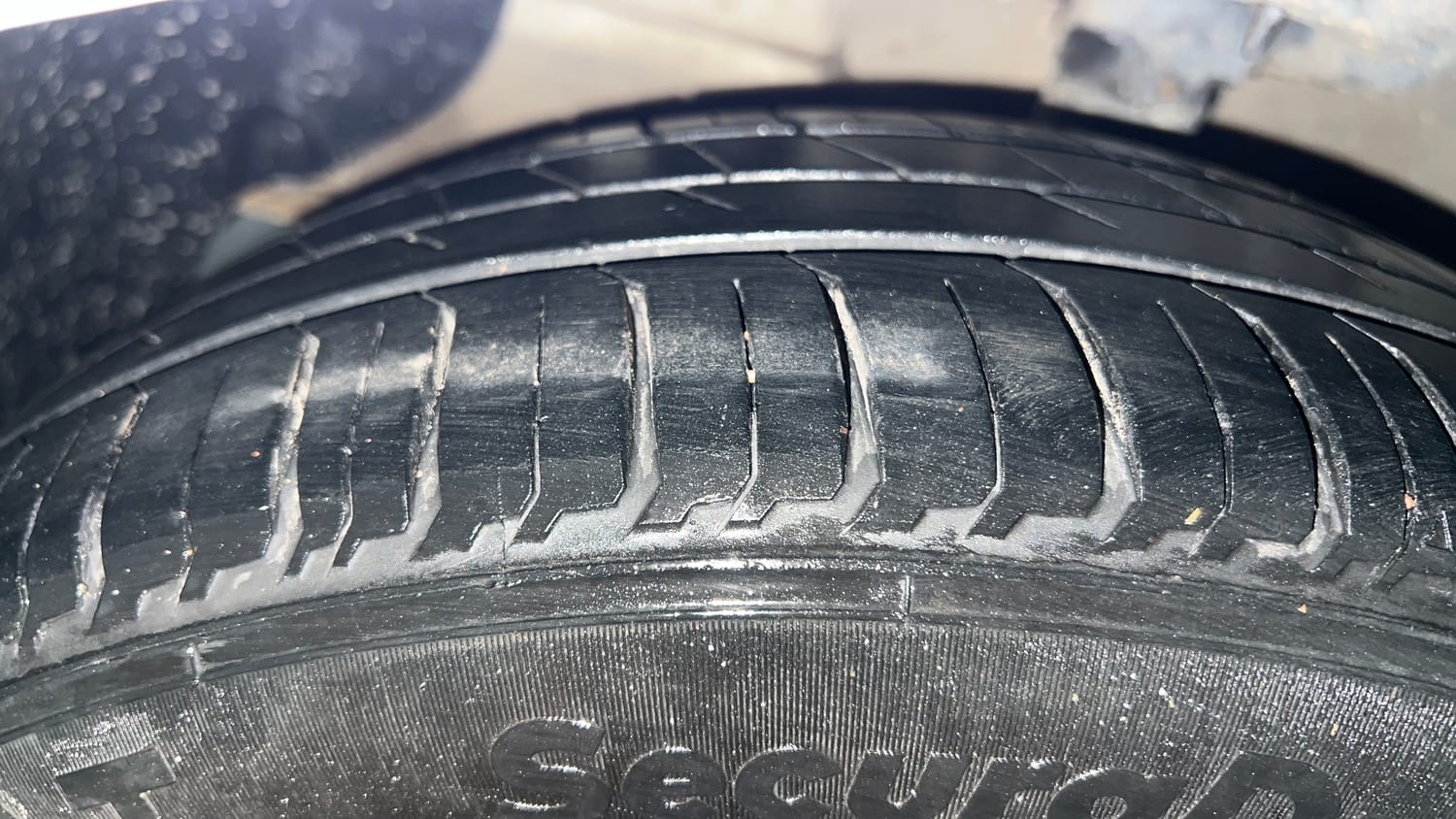 Used 2022 Hyundai Grand i10 Nios Asta 1.2 Kappa VTVT Petrol Manual tyres LEFT FRONT TYRE TREAD VIEW