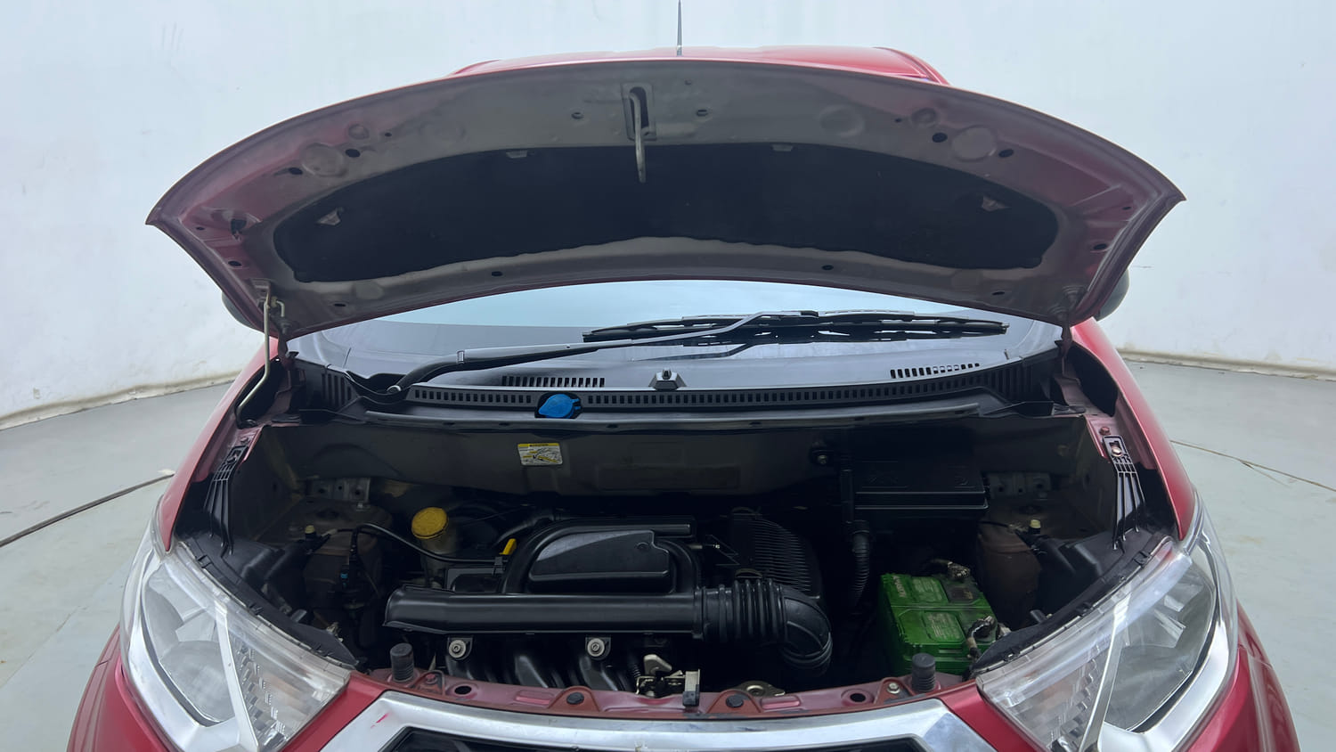 Used 2017 Datsun Redi-GO T (O) Petrol Manual engine ENGINE & BONNET OPEN FRONT VIEW