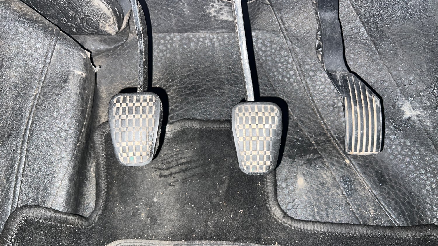 Used 2022 Tata Altroz XZ i-Turbo Petrol Petrol Manual interior PEDALS VIEW
