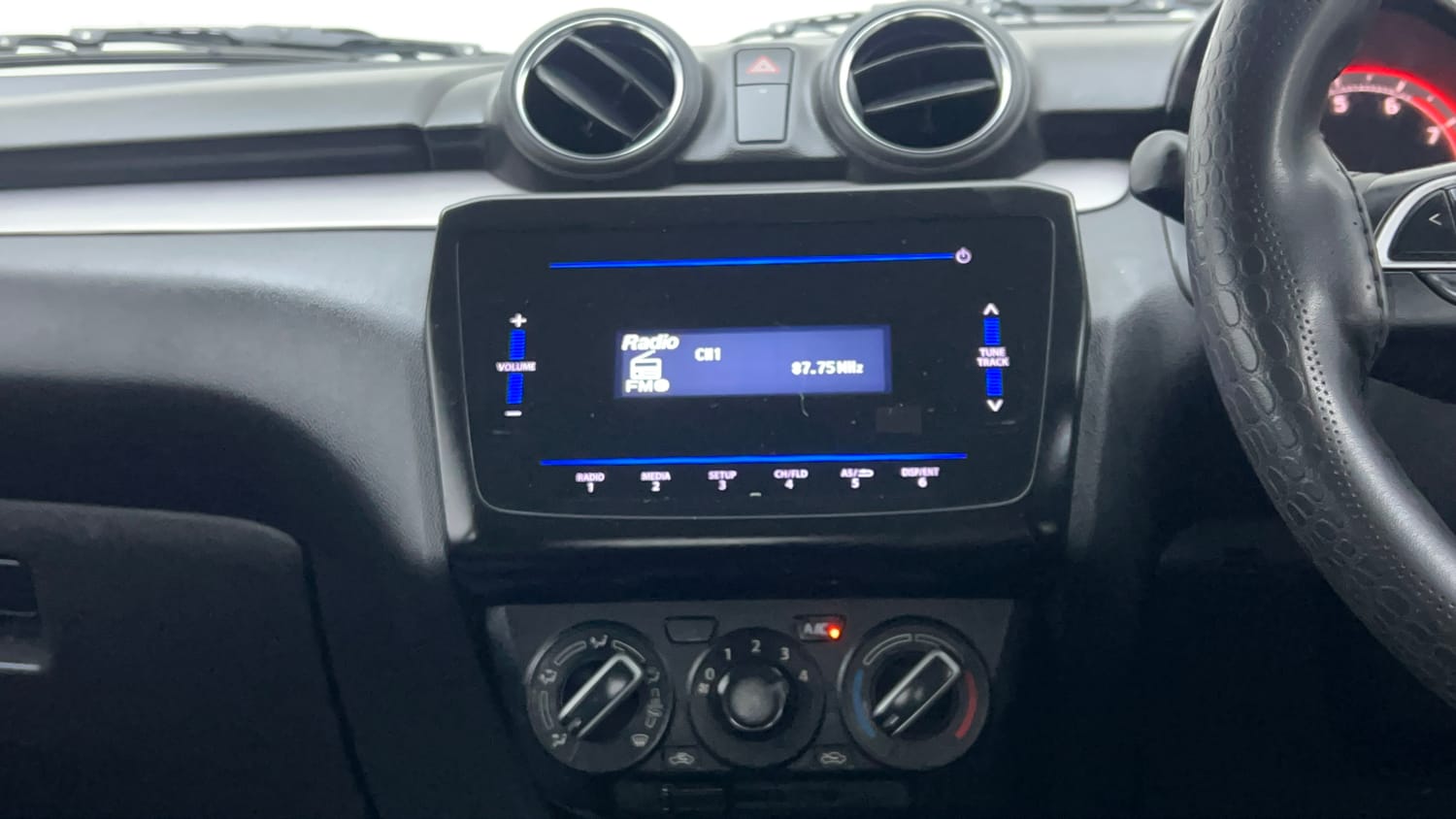 2021 Maruti Suzuki Swift VXi-13