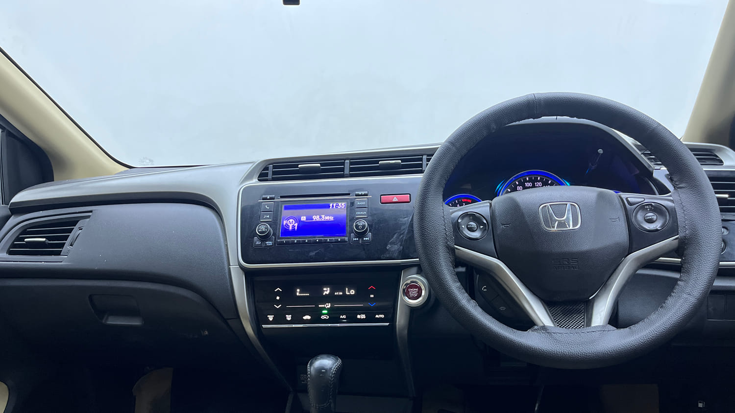 Used 2015 Honda City VX CVT Petrol Automatic interior DASHBOARD VIEW