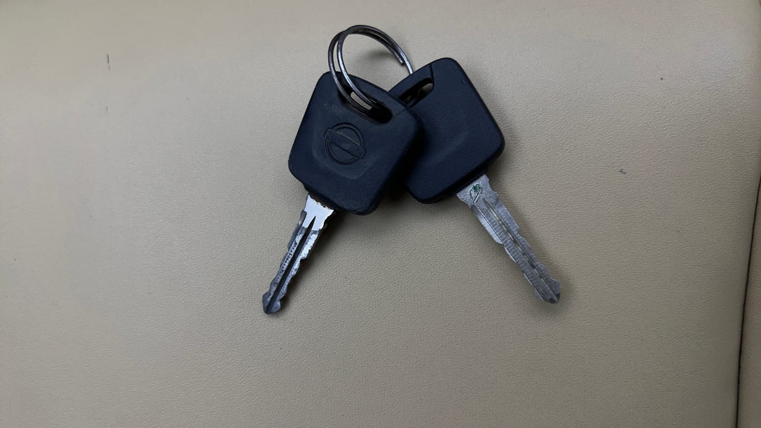 Used 2024 Nissan Magnite XE Petrol Manual extra CAR KEY VIEW