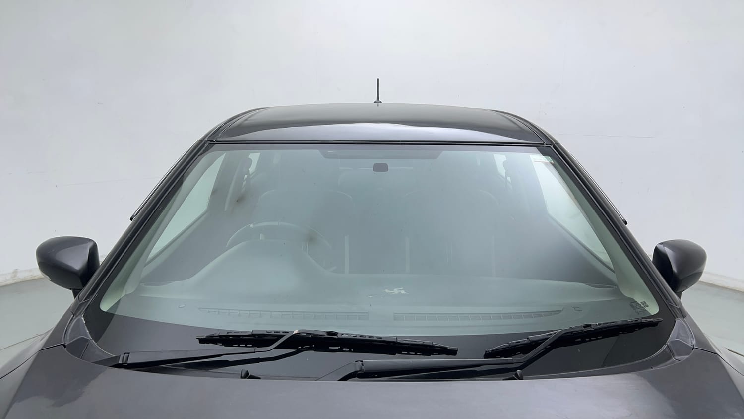 Used 2018 Maruti Suzuki Baleno Delta 1.2 Petrol Manual exterior FRONT WINDSHIELD VIEW