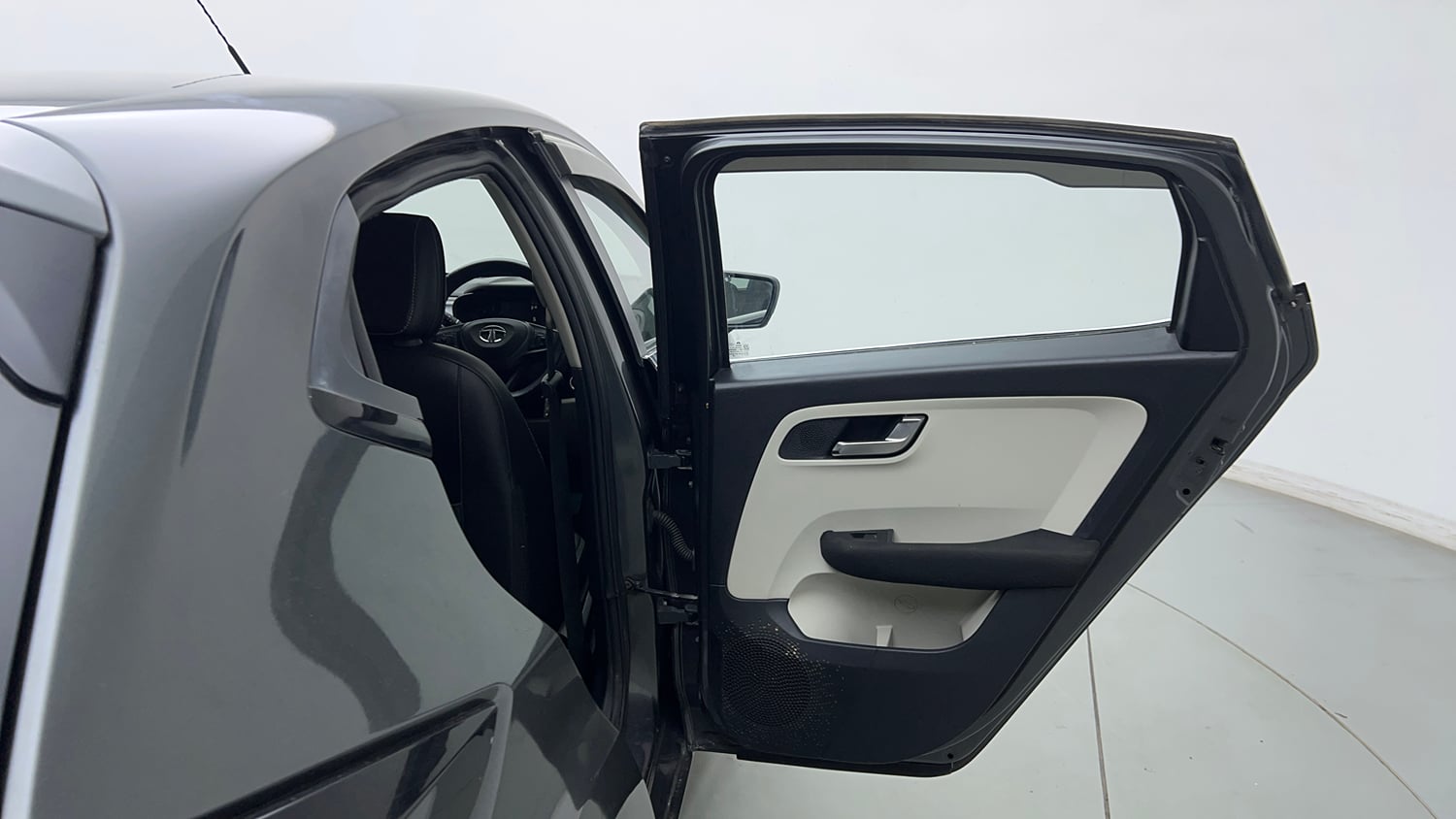 Used 2022 Tata Altroz XZ i-Turbo Petrol Petrol Manual interior RIGHT REAR DOOR OPEN VIEW