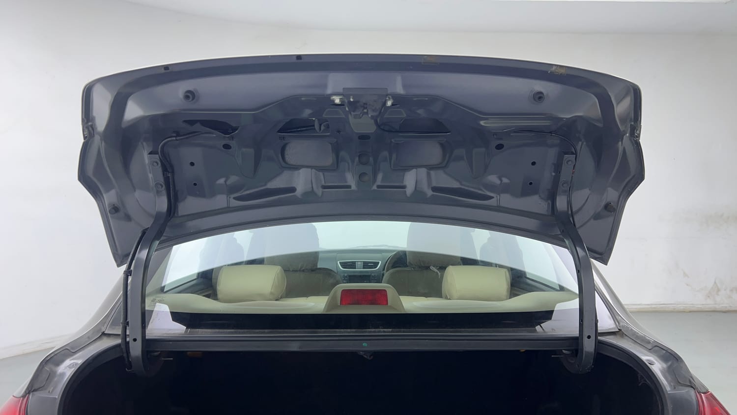 2016 Maruti Suzuki Swift Dzire VXI-24