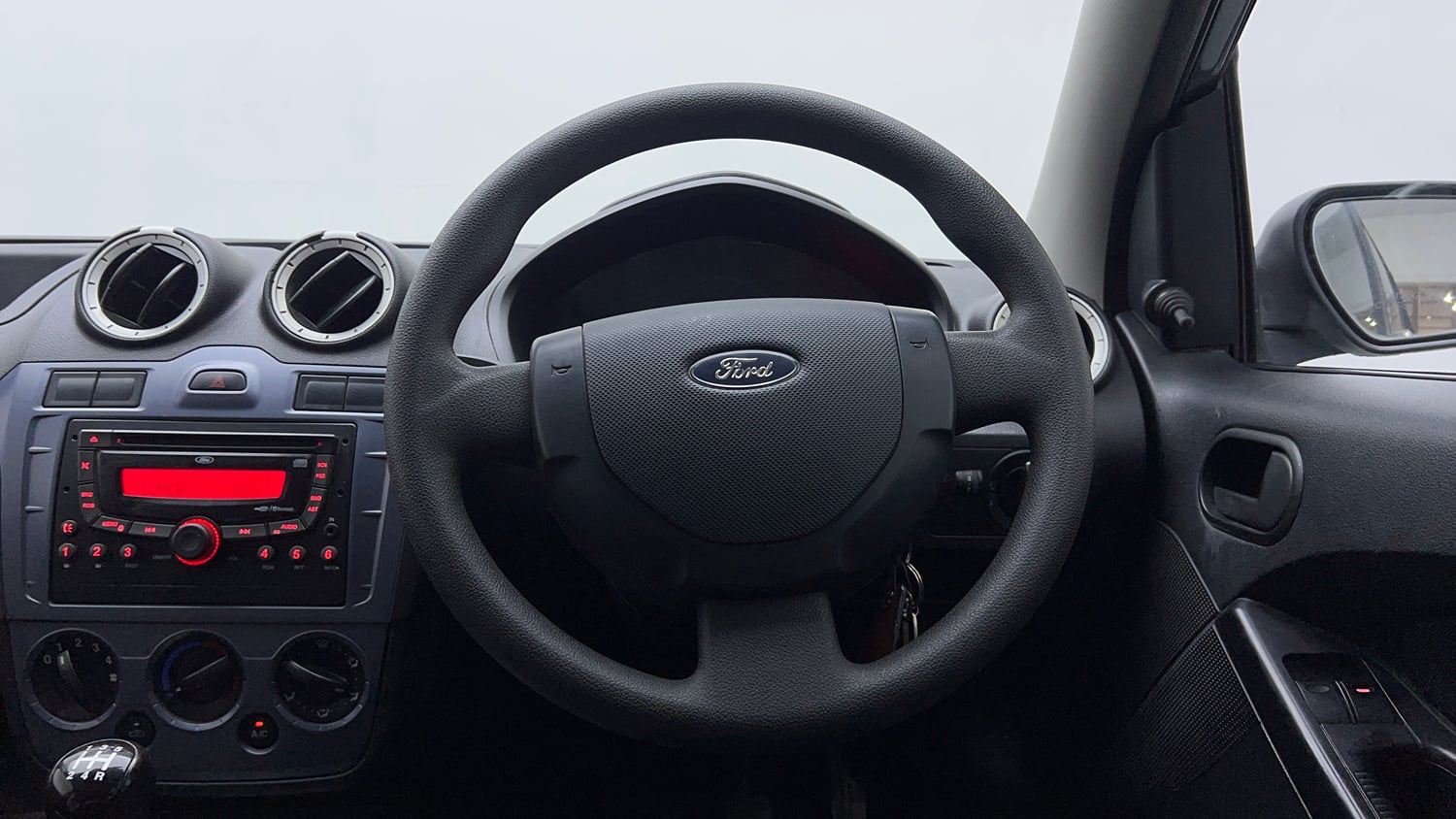 Used 2014 Ford Figo Duratec Petrol EXI 1.2 Petrol Manual interior STEERING VIEW