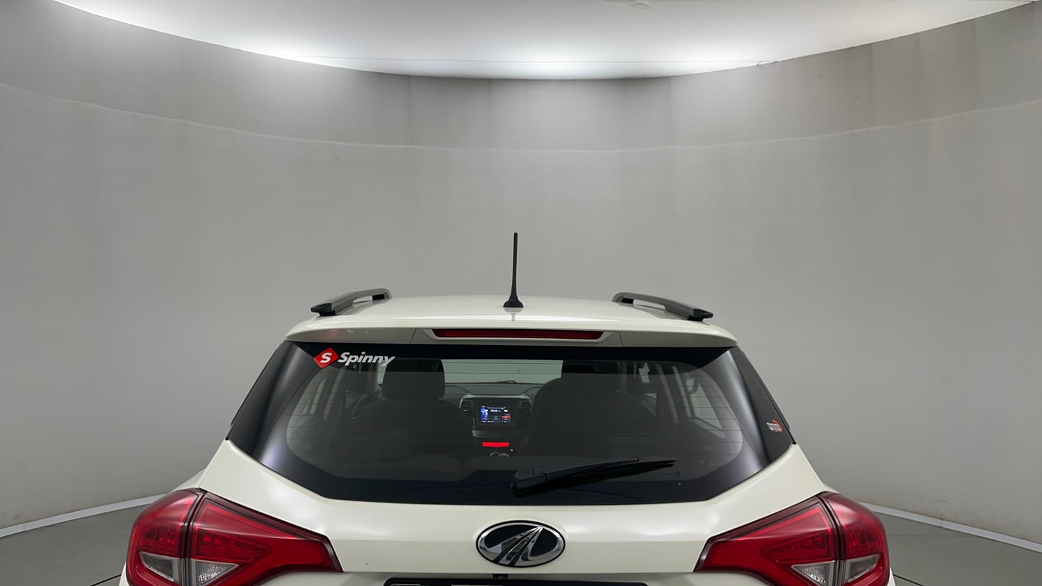 Used 2022 Mahindra XUV 300 W8 1.2 Petrol Petrol Manual exterior BACK WINDSHIELD VIEW