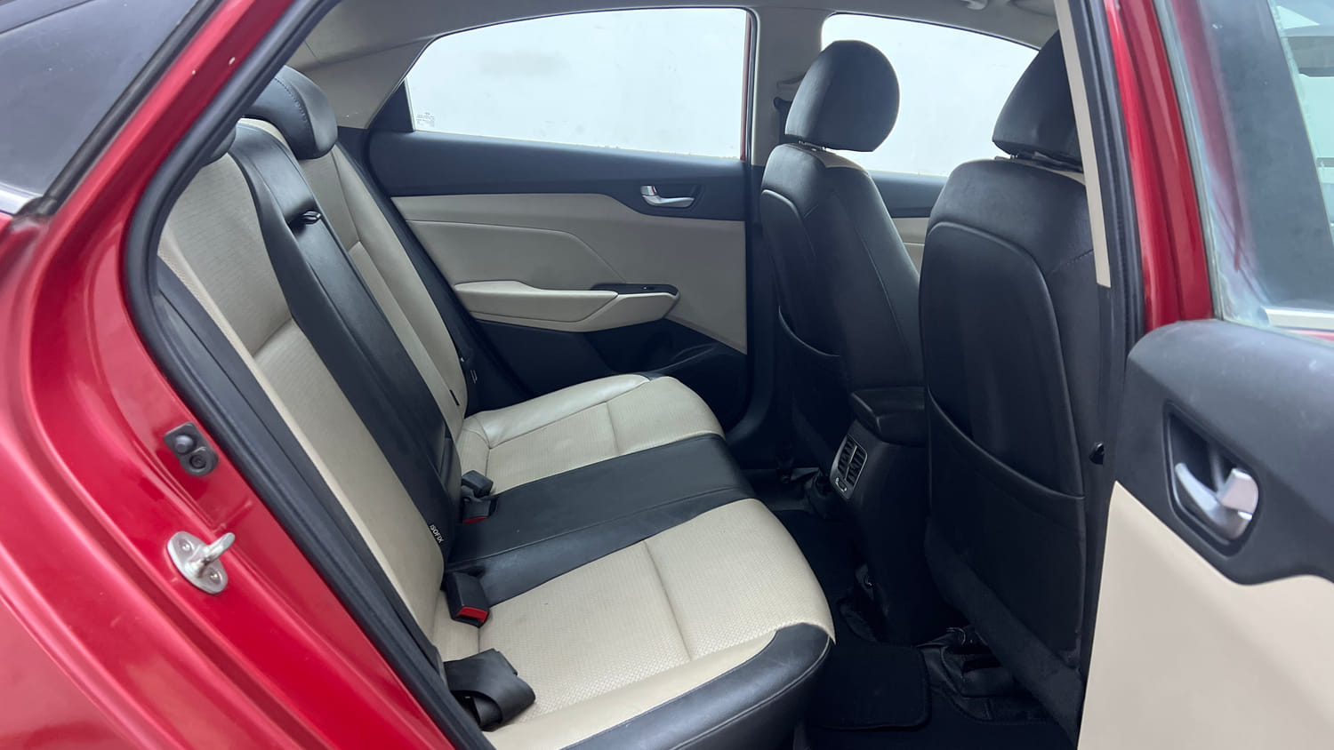 Used 2019 Hyundai Verna SX (O)1.6 VTVT Petrol Manual interior RIGHT SIDE REAR DOOR CABIN VIEW