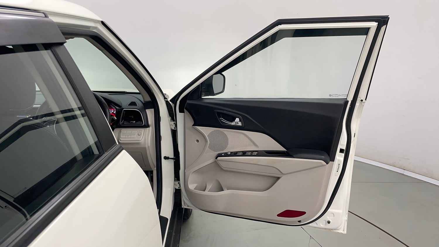 Used 2022 Mahindra XUV 300 W8 1.2 Petrol Petrol Manual interior RIGHT FRONT DOOR OPEN VIEW