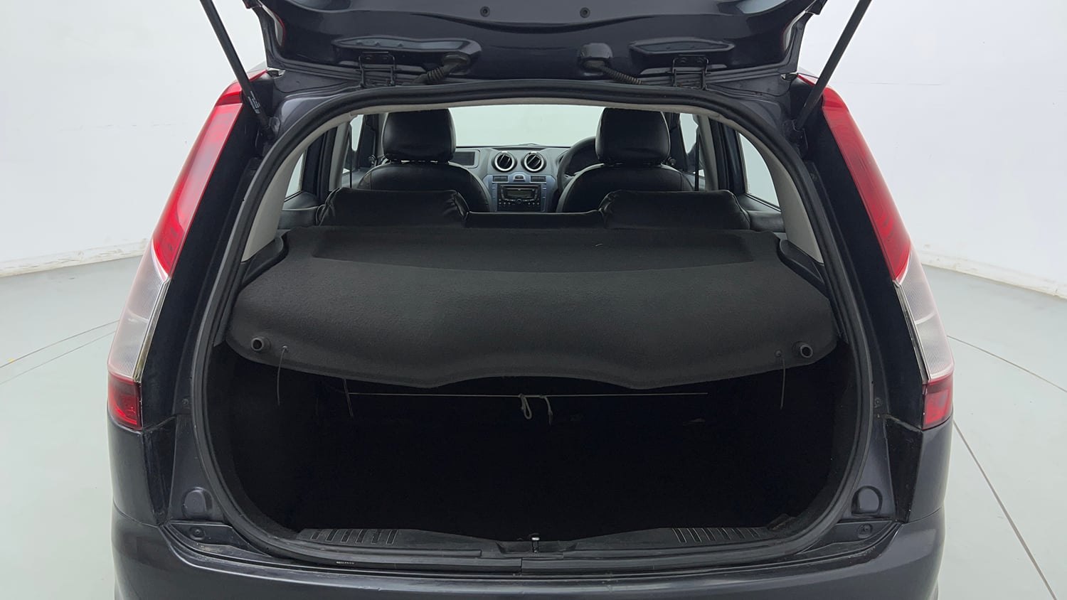 Used 2014 Ford Figo Duratec Petrol EXI 1.2 Petrol Manual interior DICKY INSIDE VIEW