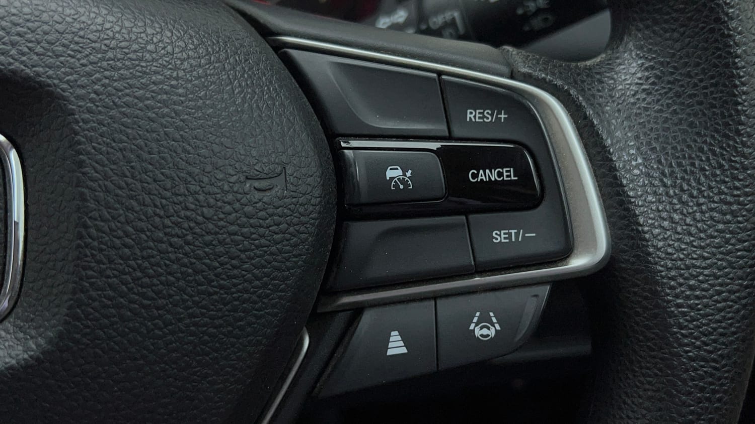 2024 Honda City V Petrol MT-41
