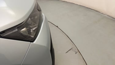 minor_scratch_0