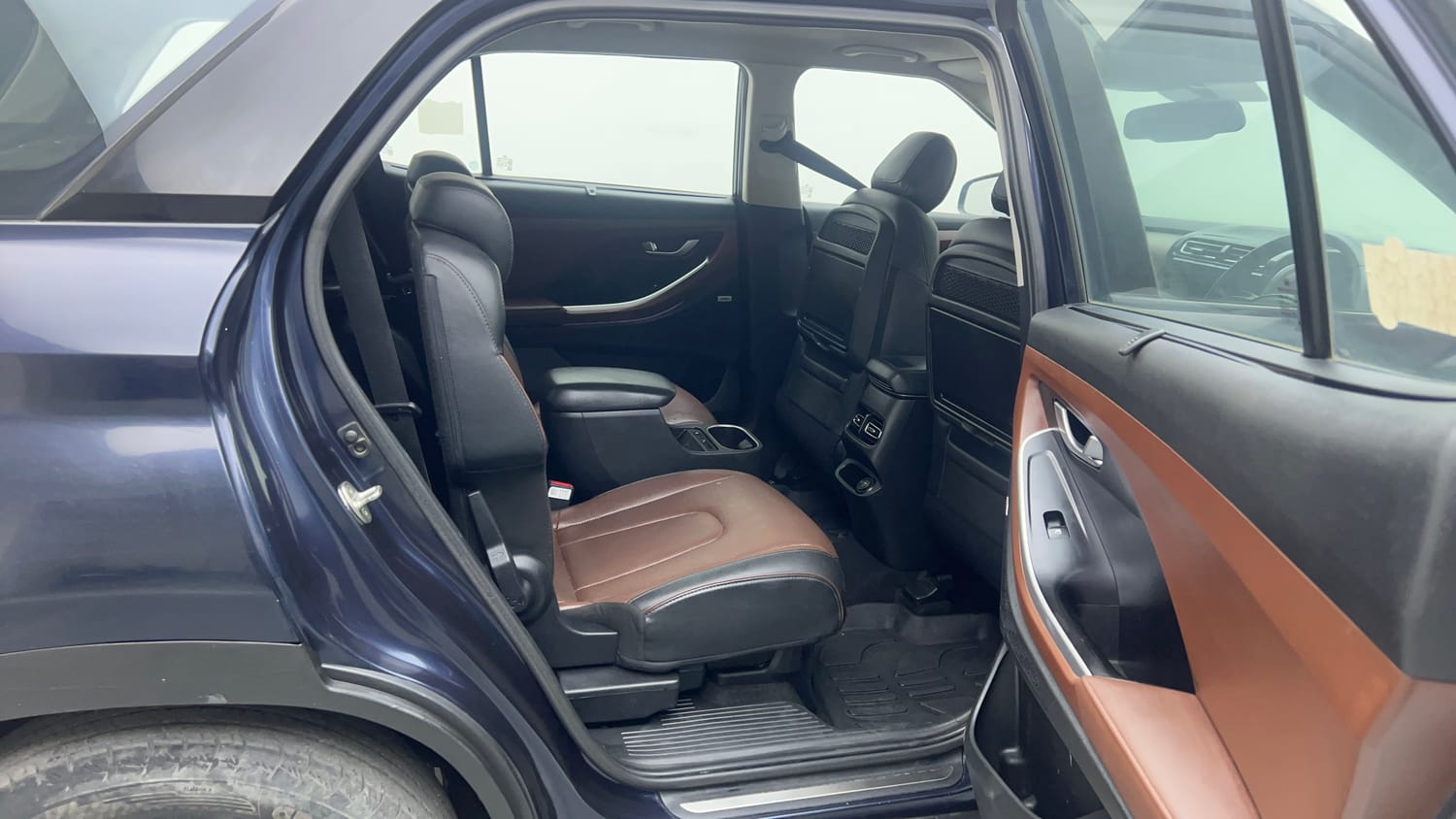 2022 Hyundai Alcazar Platinum (O) 6 STR 2.0 Petrol AT-18