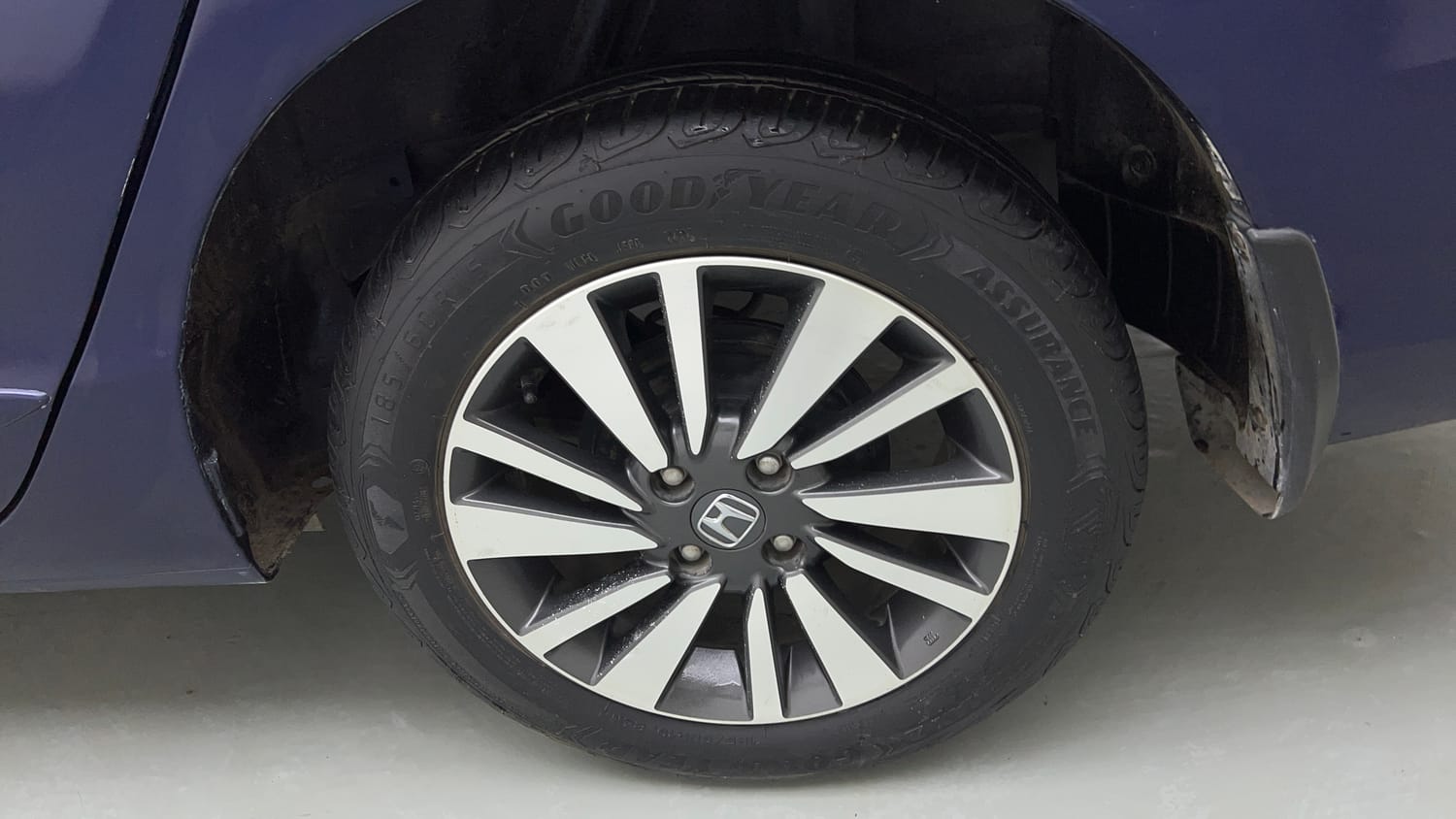 2024 Honda City V Petrol MT-35
