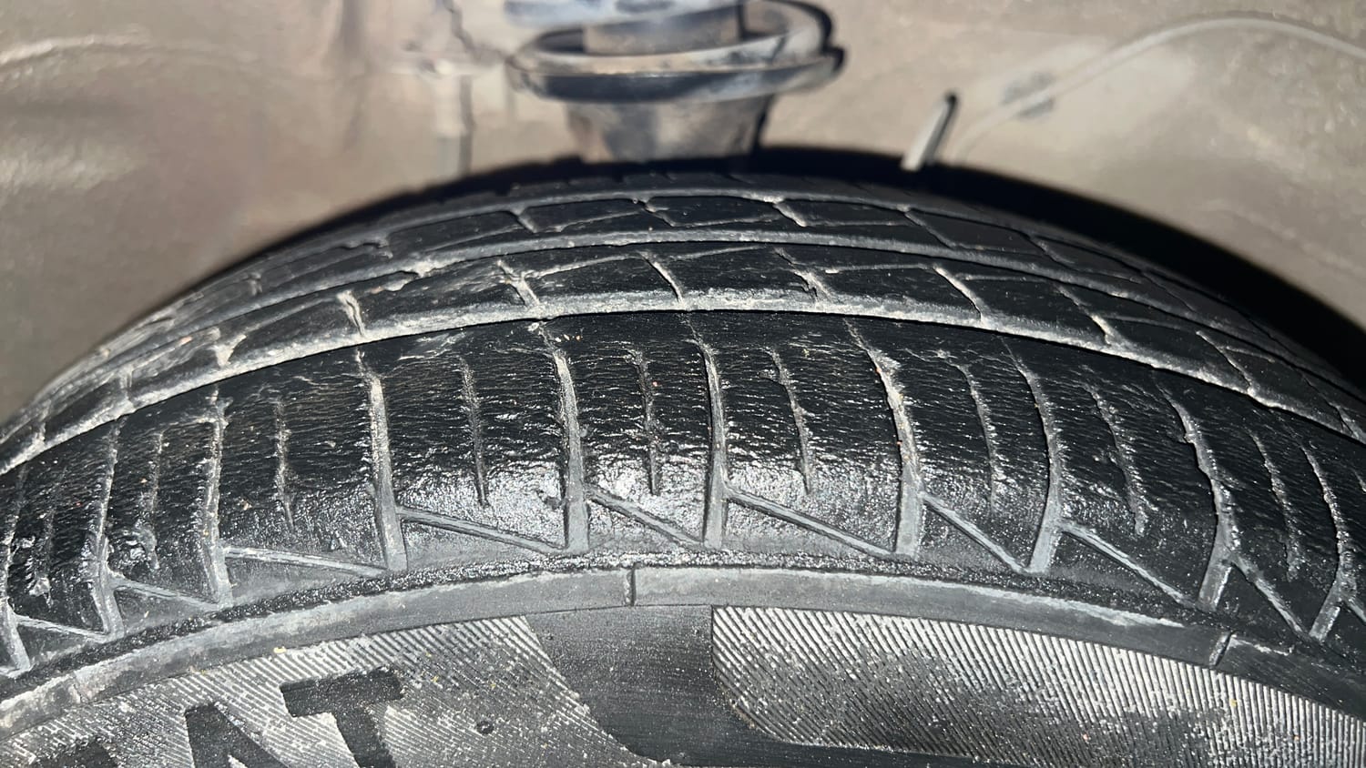 Used 2022 Maruti Suzuki Alto 800 VXi Petrol Manual tyres RIGHT FRONT TYRE TREAD VIEW