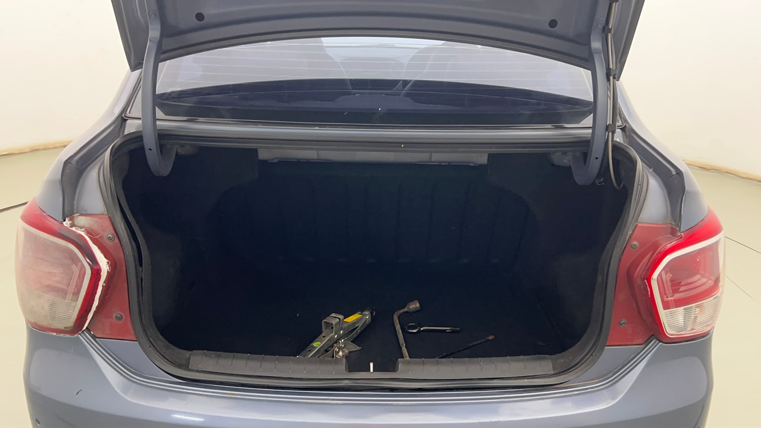 Used 2014 Hyundai Xcent S 1.2 Petrol Manual interior DICKY INSIDE VIEW