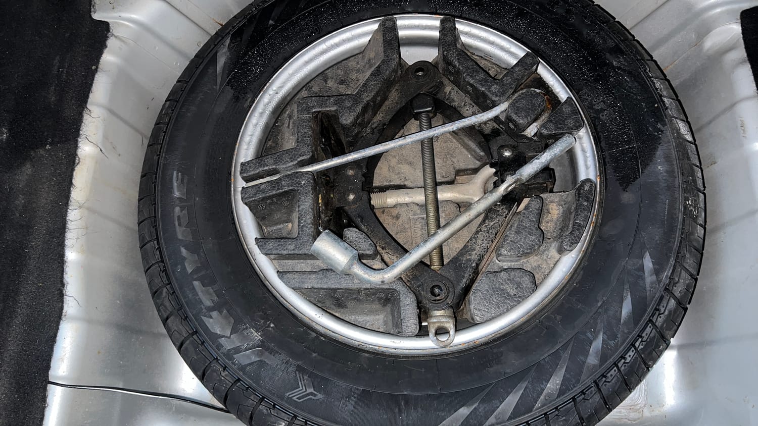 Used 2020 Tata Altroz XM Petrol Petrol Manual tyres SPARE TYRE VIEW