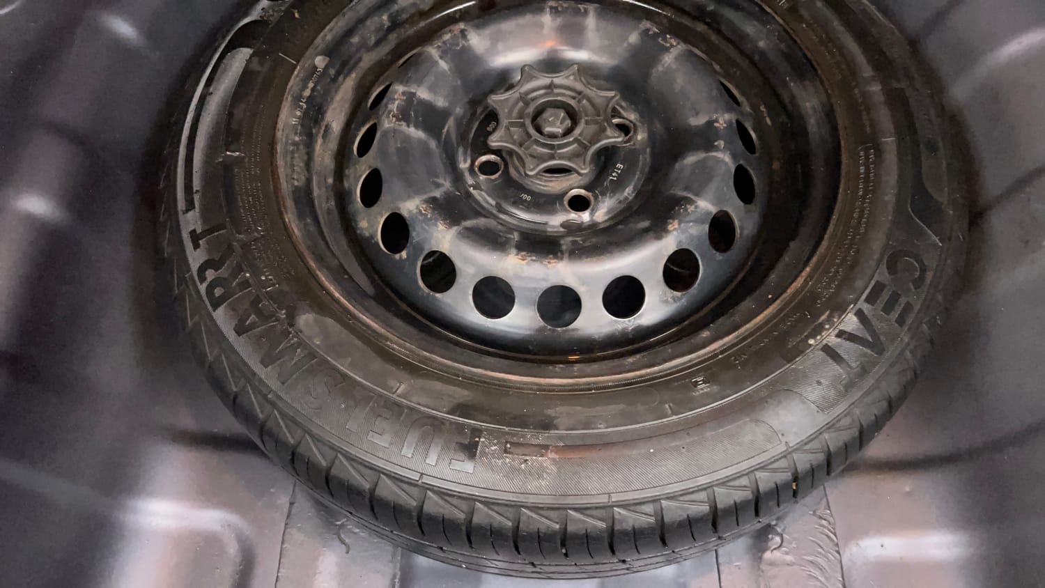 Used 2014 Hyundai Xcent S 1.2 Petrol Manual tyres SPARE TYRE VIEW