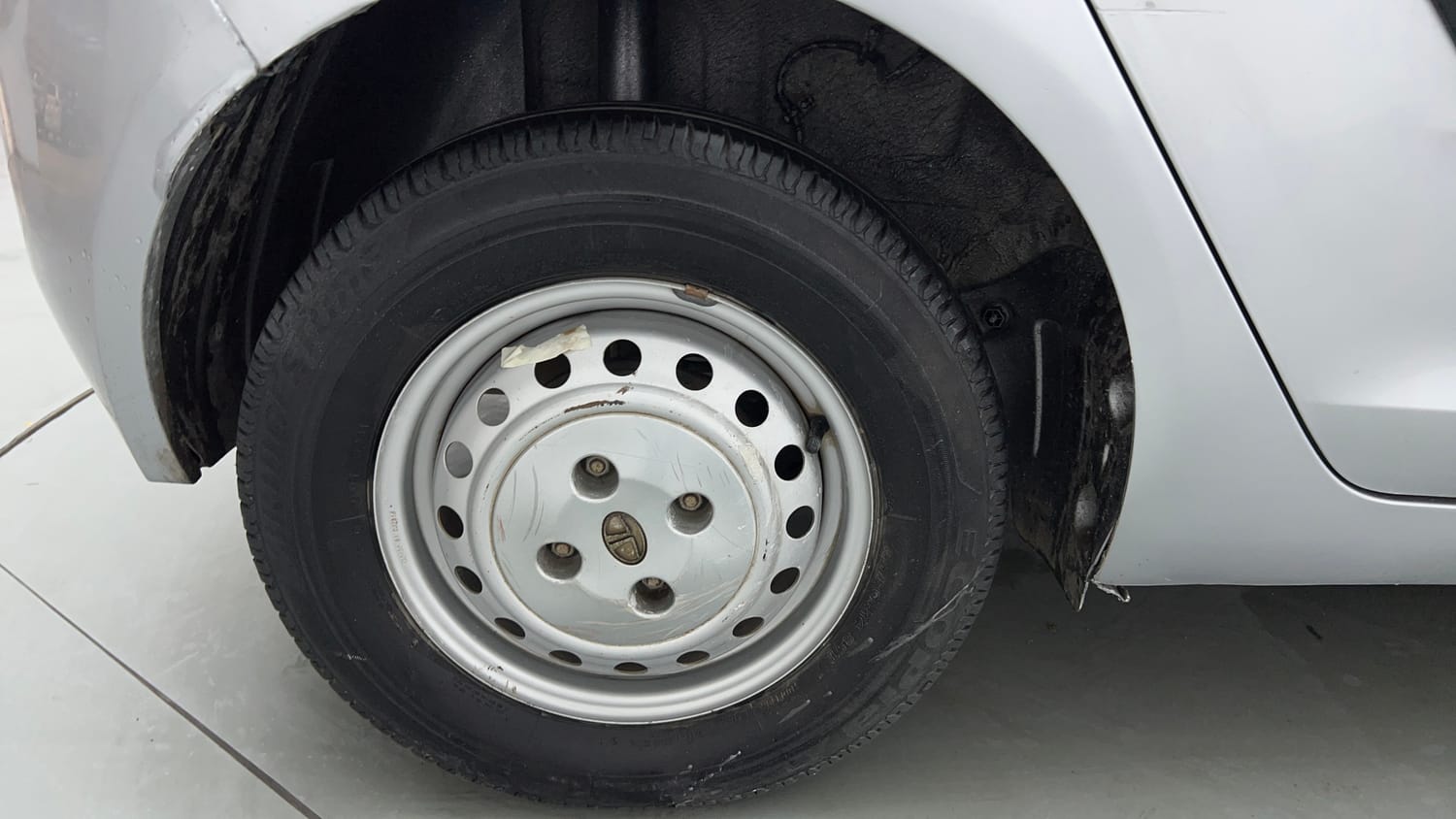 Used 2020 Tata Altroz XM Petrol Petrol Manual tyres RIGHT REAR TYRE RIM VIEW