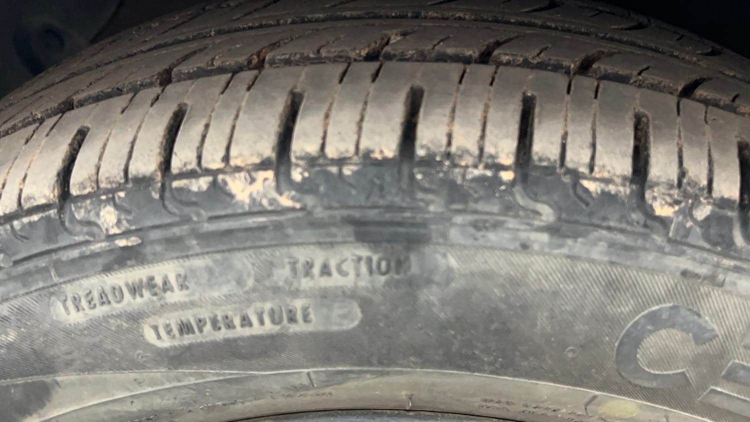 Used 2014 Hyundai Xcent S 1.2 Petrol Manual tyres LEFT FRONT TYRE TREAD VIEW