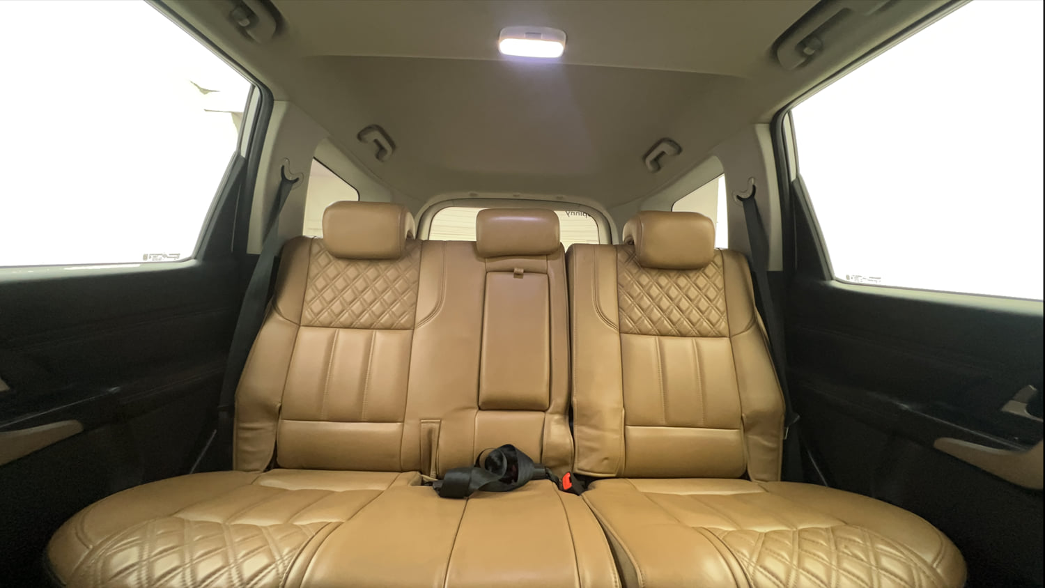 Used 2019 Mahindra XUV500 W11 (O) AT Diesel Automatic interior REAR SEAT CONDITION VIEW