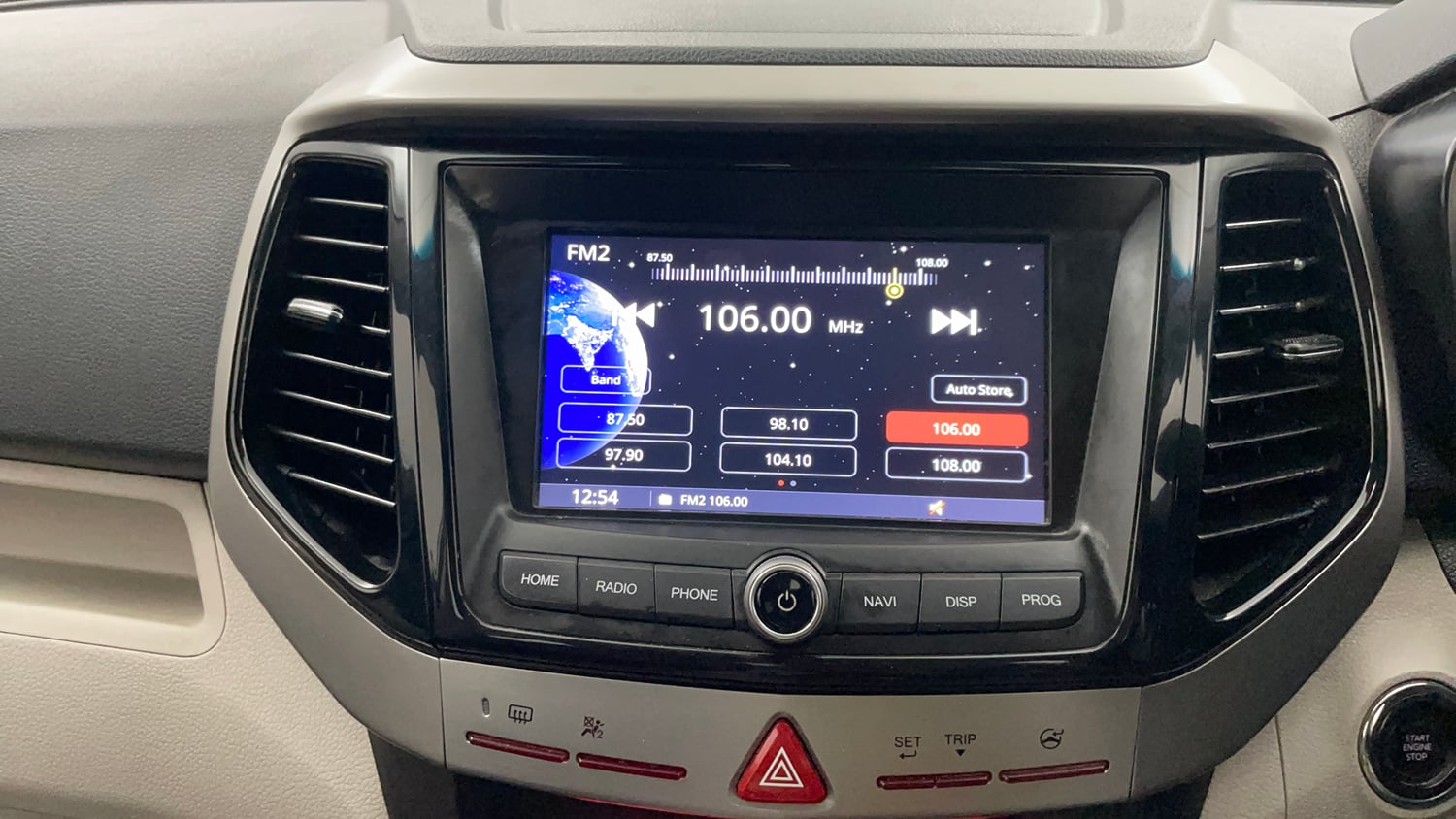 Used 2022 Mahindra XUV 300 W8 1.2 Petrol Petrol Manual top_features Integrated (in-dash) music system