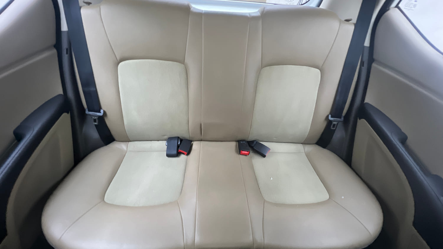 Used 2017 Hyundai i10 Sportz 1.1 iRDE2 Petrol Manual interior REAR SEAT CONDITION VIEW