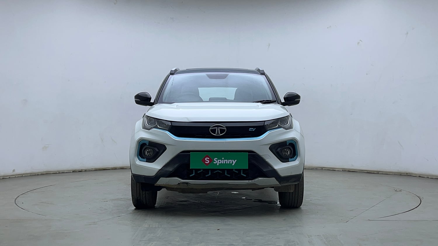 Used 2022 Tata Nexon EV XZ Plus LUX Electric Automatic exterior FRONT VIEW