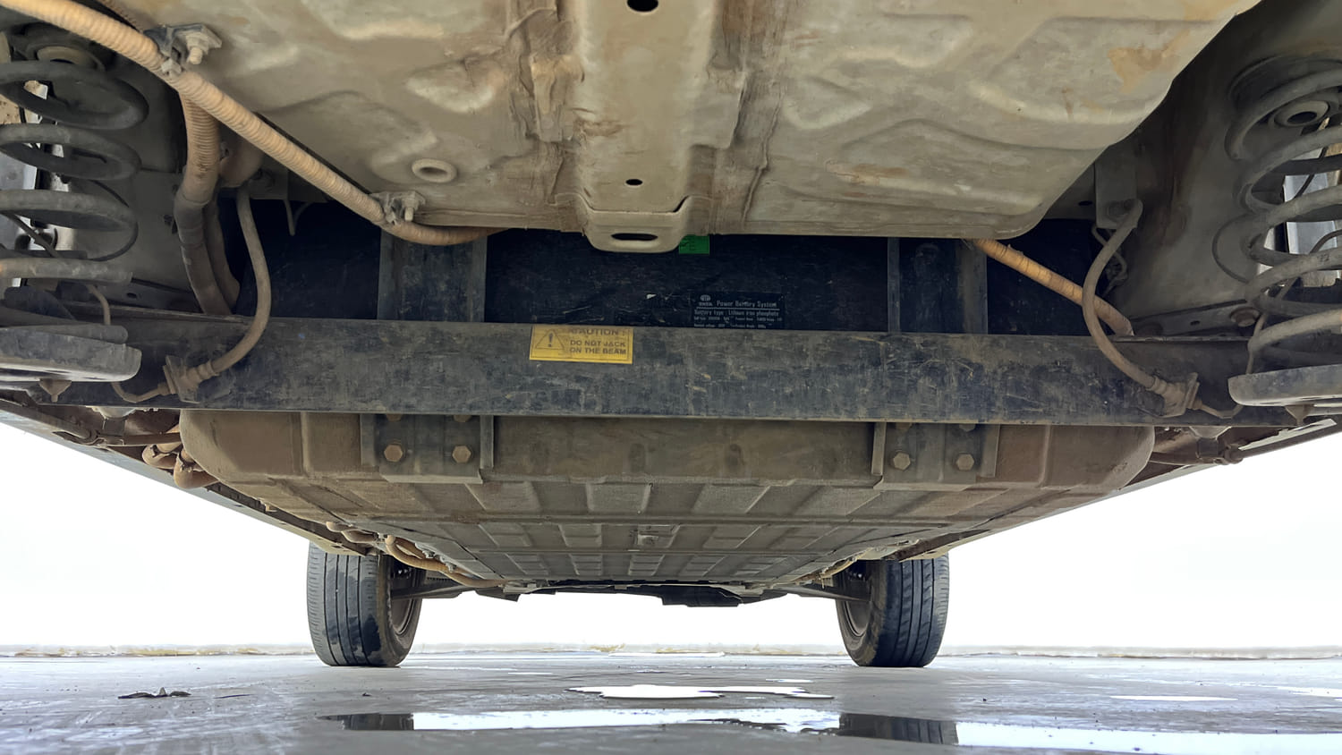 Used 2022 Tata Nexon EV XZ Plus LUX Electric Automatic extra REAR UNDERBODY VIEW (TAKEN FROM REAR)