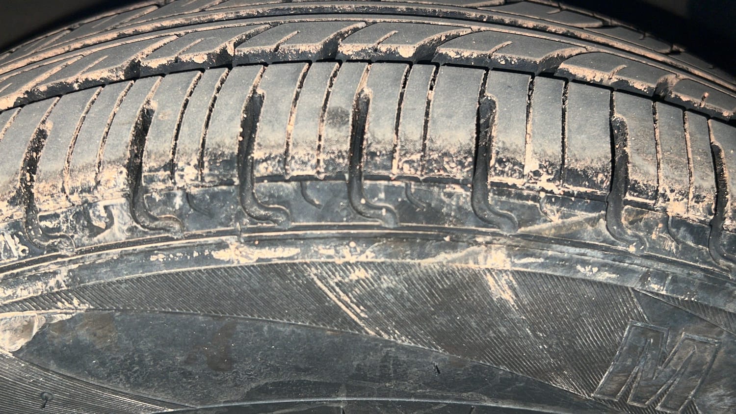 Used 2014 Hyundai Xcent S 1.2 Petrol Manual tyres RIGHT FRONT TYRE TREAD VIEW