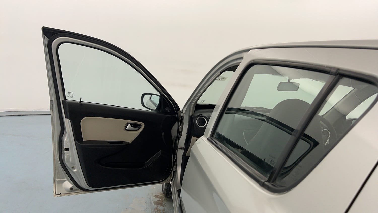 Used 2022 Maruti Suzuki Alto 800 VXi Petrol Manual interior LEFT FRONT DOOR OPEN VIEW