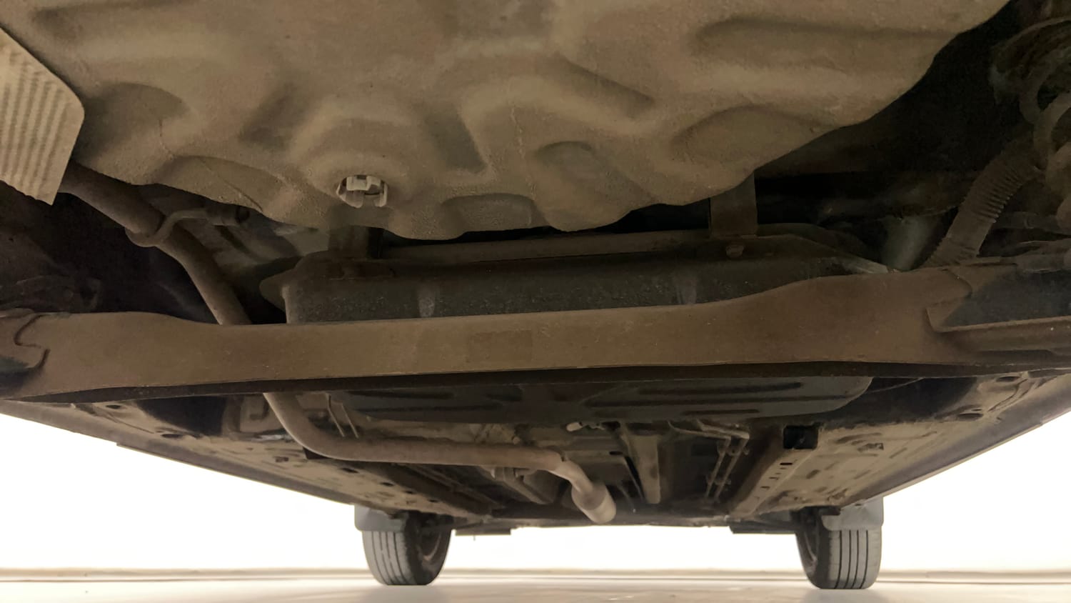Used 2024 Nissan Magnite XL AMT Petrol Automatic extra REAR UNDERBODY VIEW (TAKEN FROM REAR)