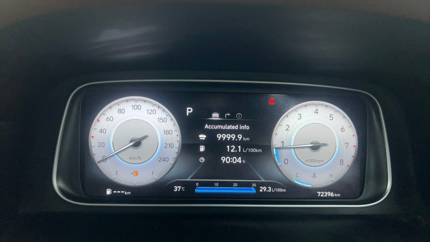 2022 Hyundai Alcazar Platinum (O) 6 STR 2.0 Petrol AT-15
