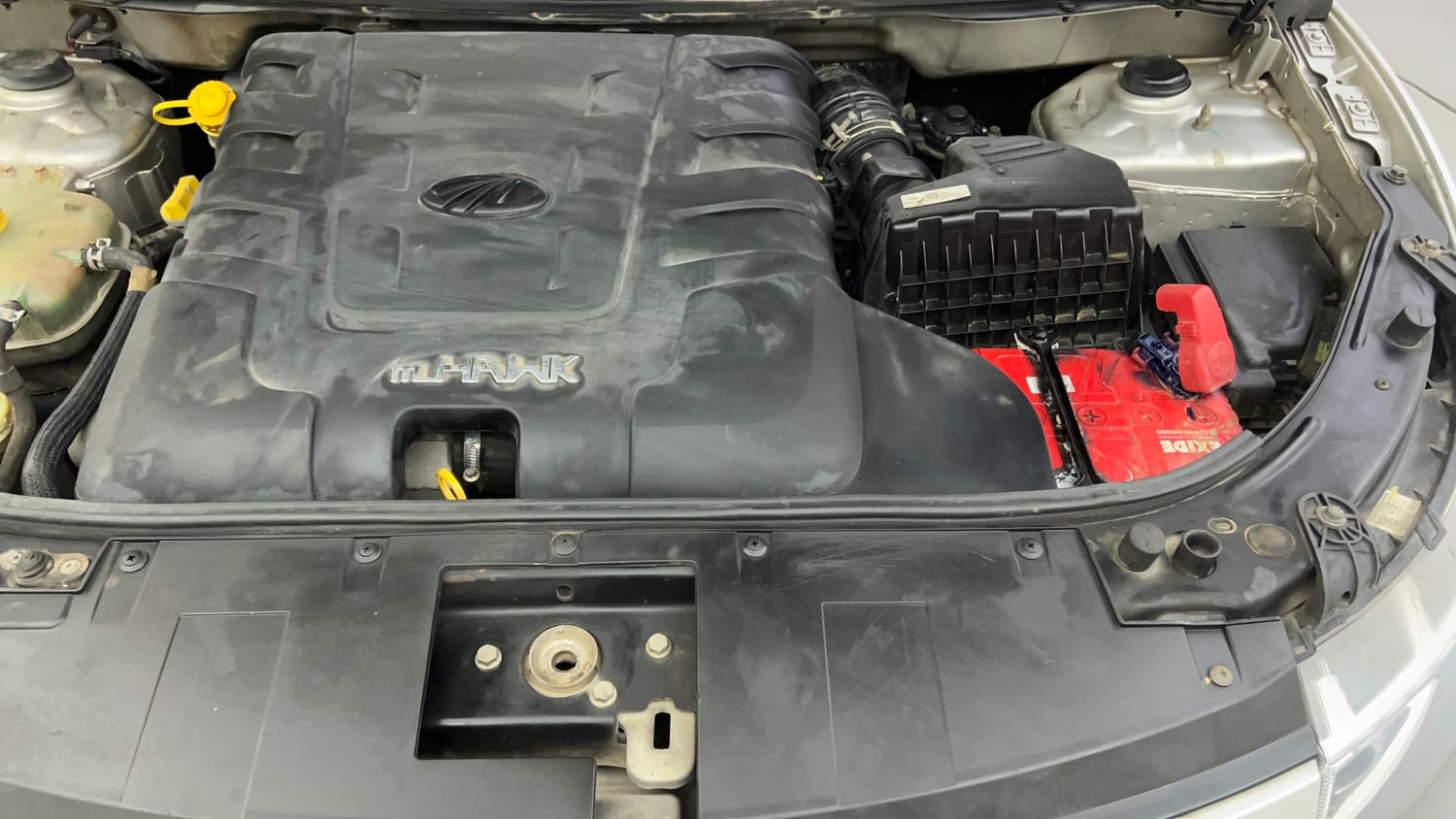 Used 2019 Mahindra XUV500 W11 (O) AT Diesel Automatic engine ENGINE LEFT SIDE VIEW