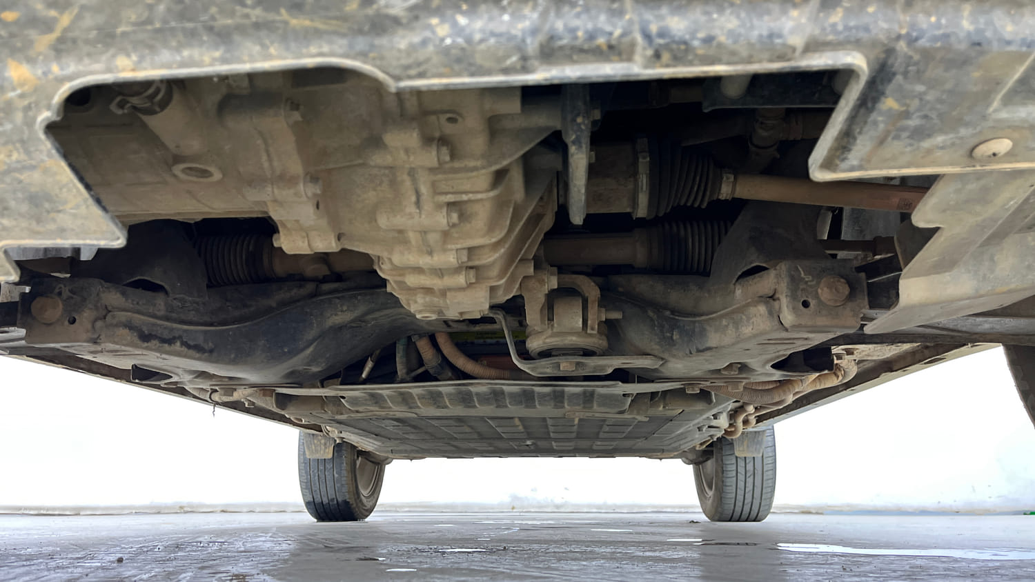 Used 2022 Tata Nexon EV XZ Plus LUX Electric Automatic extra FRONT LEFT UNDERBODY VIEW